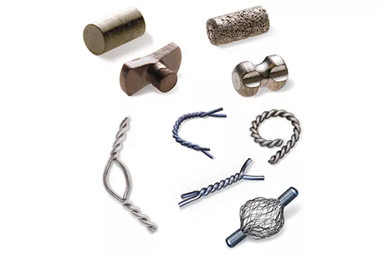 Breast Biopsy Site Markers i flere former på hvid baggrund